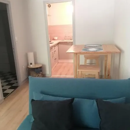 Apartamento Salins-les Bains : A l'ombre de La Tour Carrée Exterior foto
