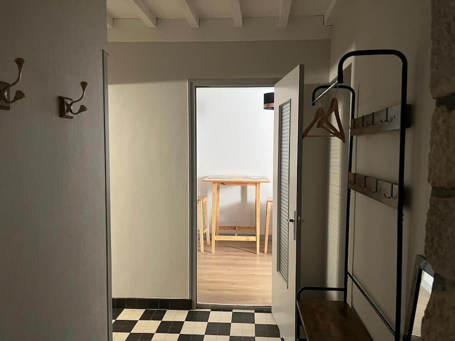 Appartement Salins-les Bains : A L'ombre De La Tour Carrée